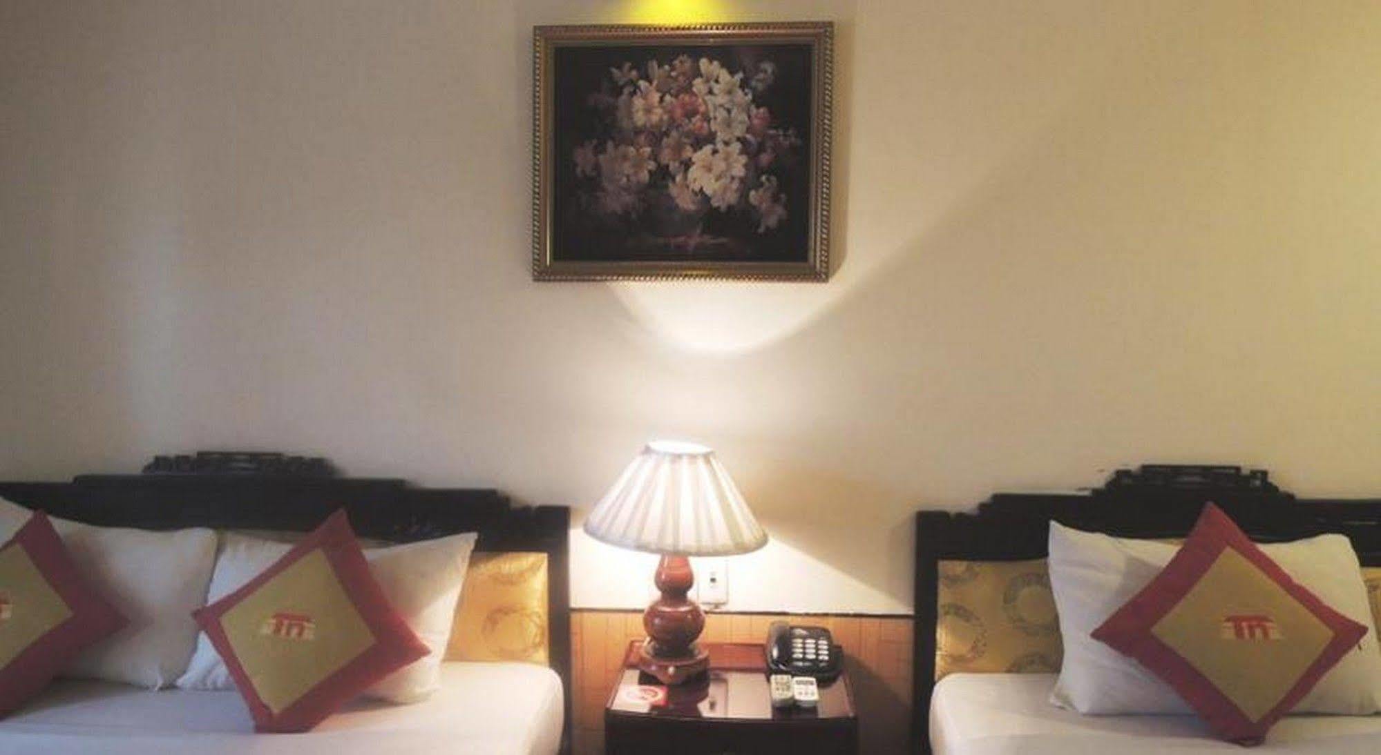Thanh Noi Hotel Hue Exterior photo