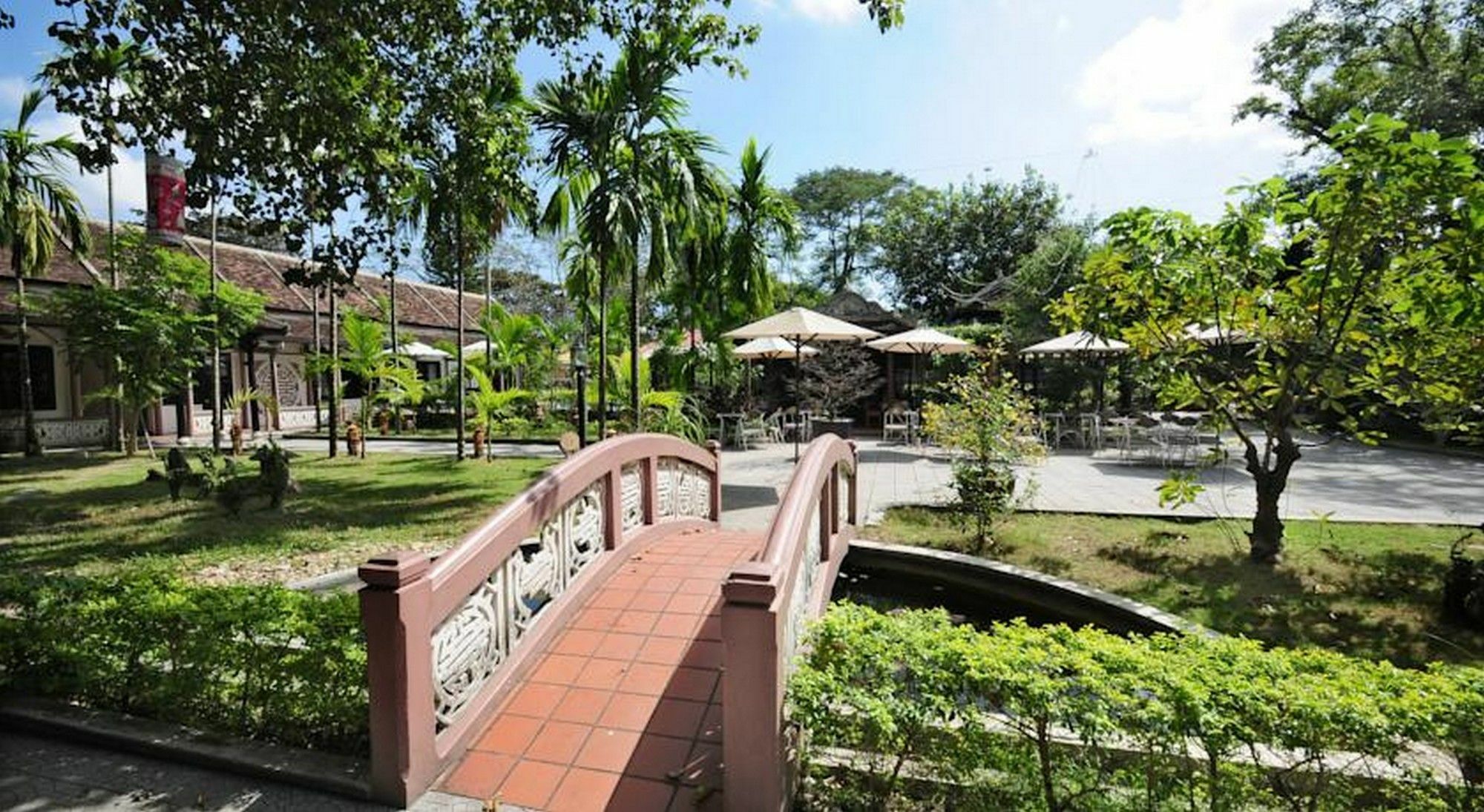 Thanh Noi Hotel Hue Exterior photo